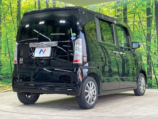 HONDA N BOX 2017 Image 31