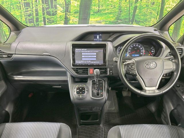 TOYOTA VOXY 2014 Image 31