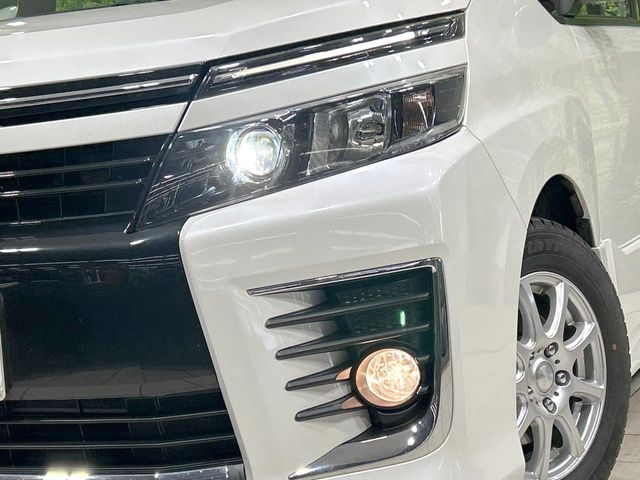 TOYOTA VOXY 2014 Image 31