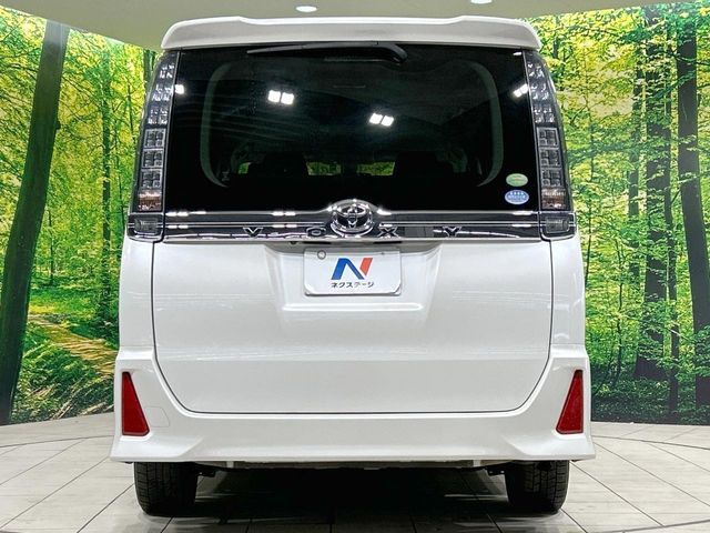 TOYOTA VOXY 2014 Image 31
