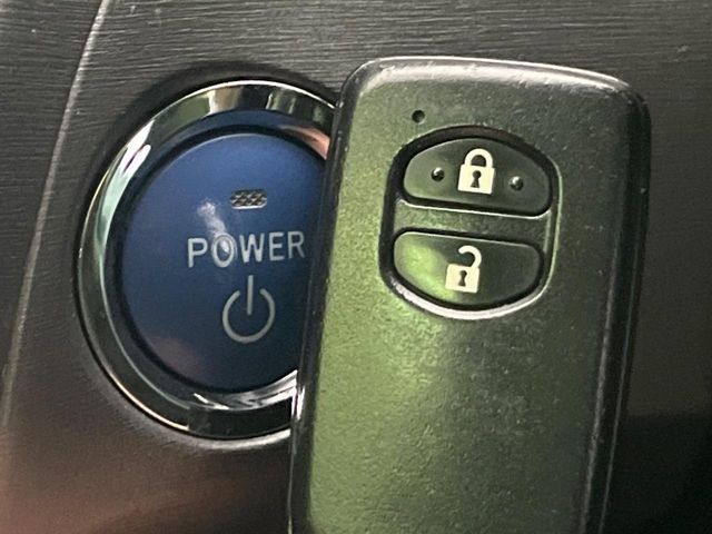 TOYOTA PRIUS 2013 Image 31