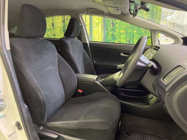 TOYOTA PRIUS 2013 Image 31