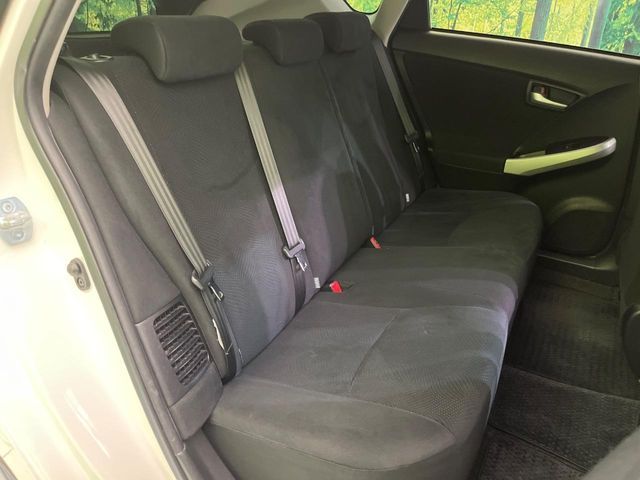 TOYOTA PRIUS 2013 Image 31