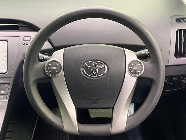 TOYOTA PRIUS 2013 Image 31
