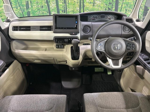 HONDA N BOX 2017 Image 31