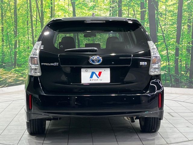 TOYOTA PRIUS ALPHA 2011 Image 31