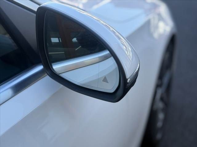 MERCEDES BENZ C CLAS 2022 Image 31