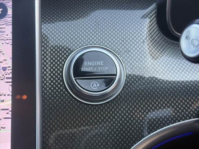 MERCEDES BENZ C CLAS 2022 Image 31