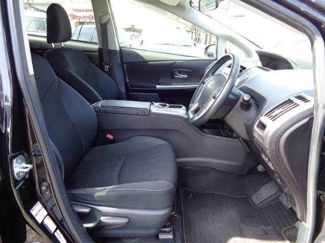 TOYOTA PRIUS ALPHA 2015 Image 31