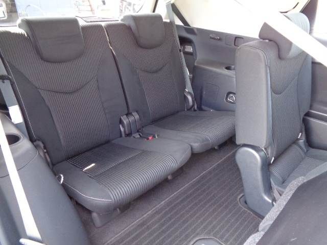 TOYOTA PRIUS ALPHA 2015 Image 31