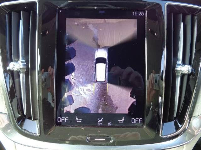 VOLVO V60 2018 Image 31