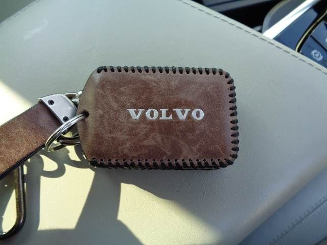 VOLVO V60 2018 Image 31