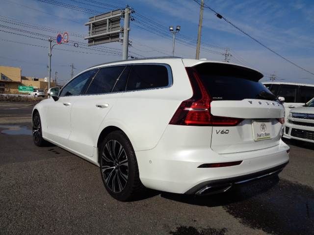 VOLVO V60 2018 Image 31