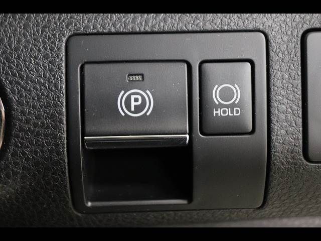 TOYOTA HARRIER 2WD 2018 Image 31