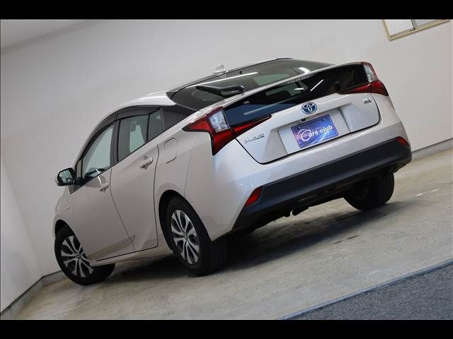 TOYOTA PRIUS 2019 Image 31