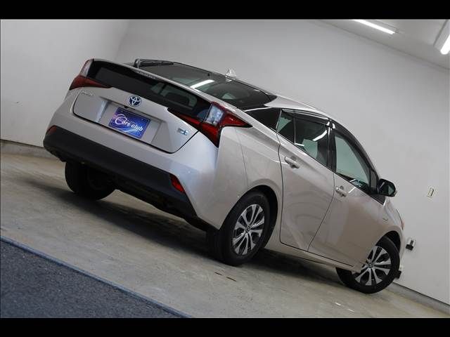 TOYOTA PRIUS 2019 Image 31