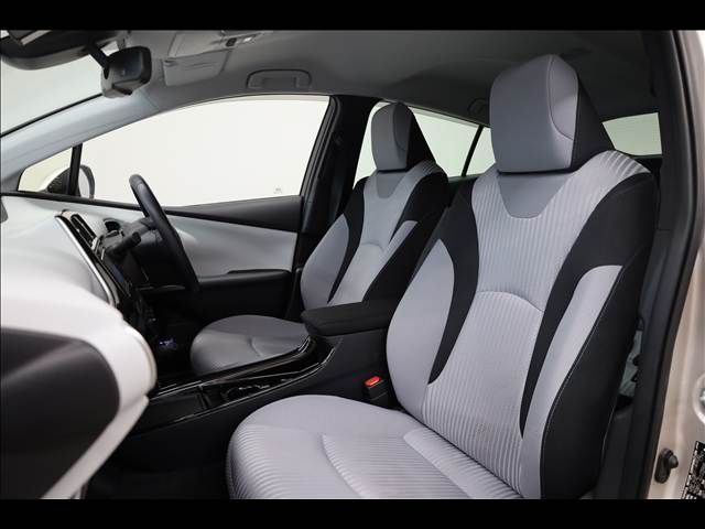 TOYOTA PRIUS 2019 Image 31