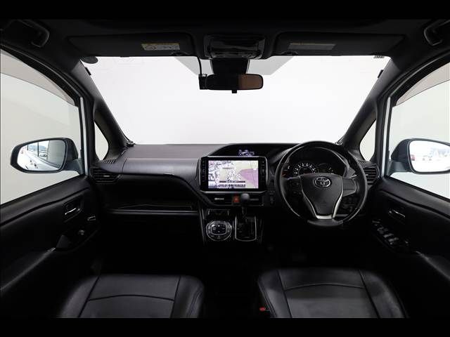 TOYOTA NOAH 2017 Image 31