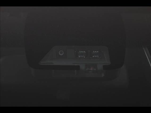 TOYOTA NOAH 2017 Image 31