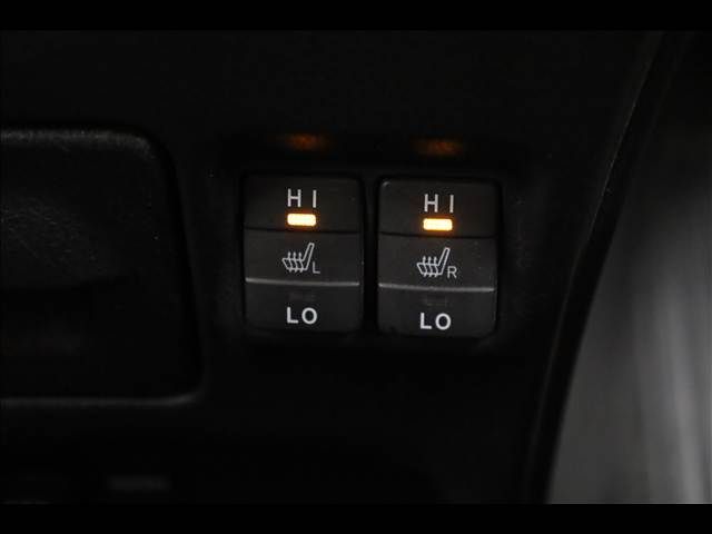 TOYOTA NOAH 2017 Image 31