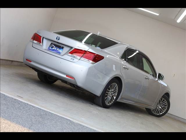 TOYOTA CROWN MAJESTA HYBRID 2013 Image 31