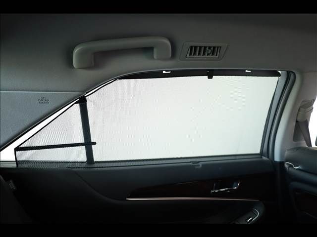 TOYOTA CROWN MAJESTA HYBRID 2013 Image 31