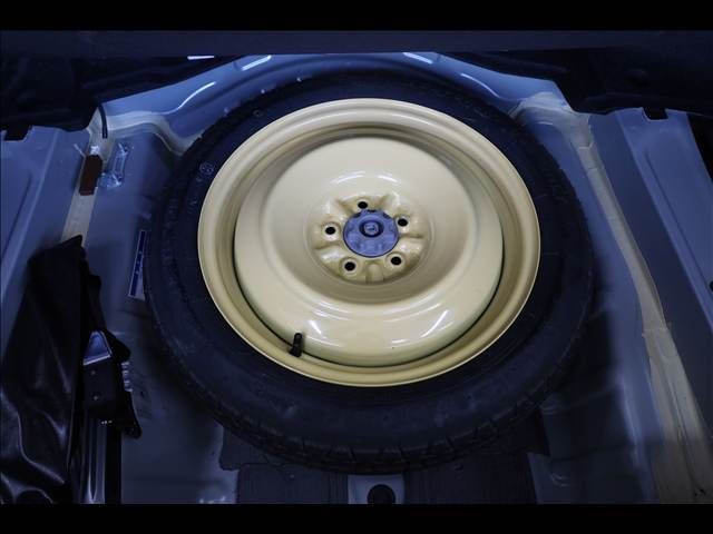 TOYOTA CROWN MAJESTA HYBRID 2013 Image 31