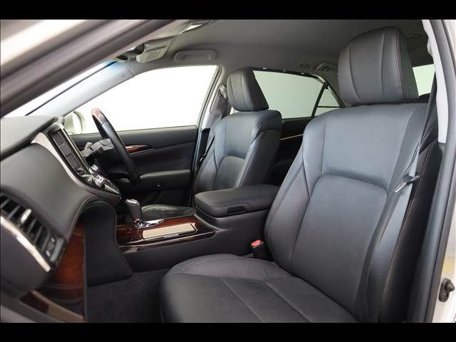 TOYOTA CROWN MAJESTA HYBRID 2013 Image 31