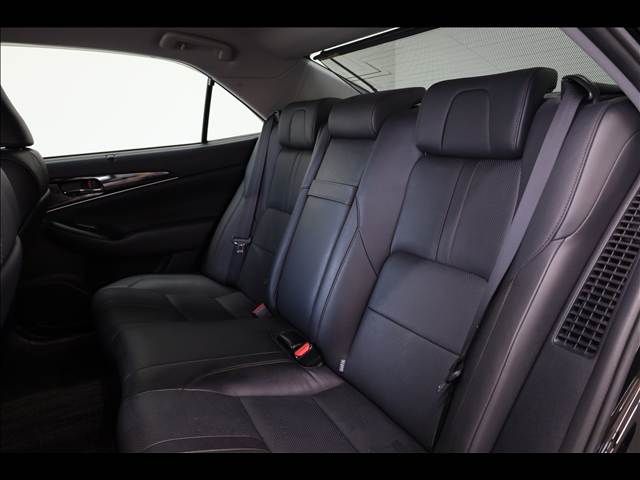 TOYOTA CROWN SEDAN HYBRID 2015 Image 31