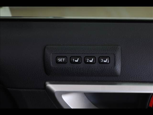 TOYOTA LEXUS CT200H 2011 Image 31