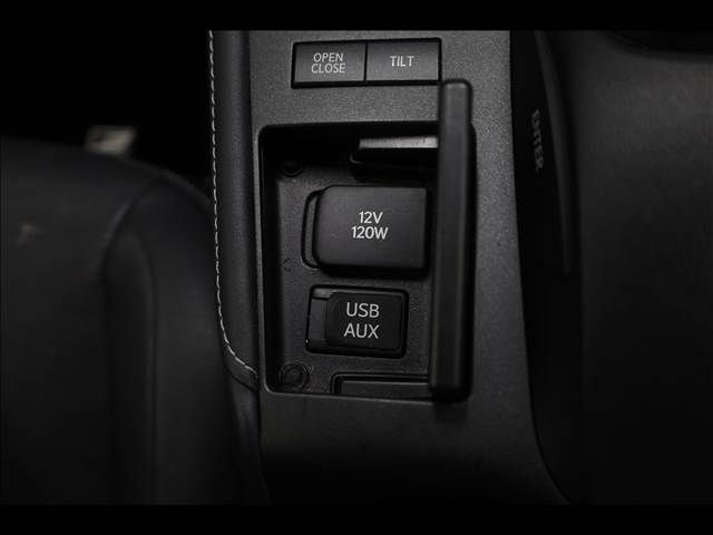 TOYOTA LEXUS CT200H 2011 Image 31