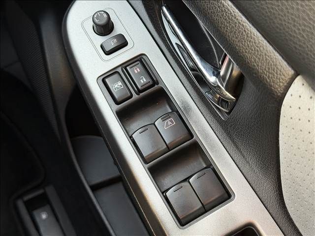 SUBARU XV HYBRID 2013 Image 31