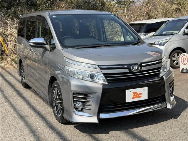 TOYOTA VOXY 2015 Image 31