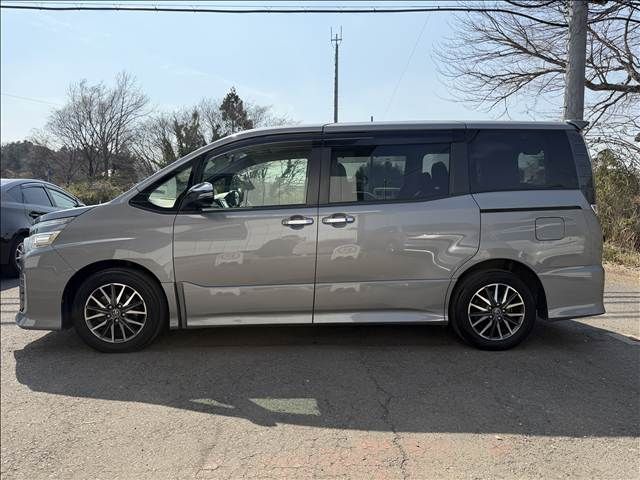 TOYOTA VOXY 2015 Image 31