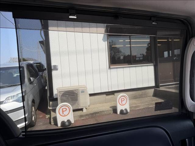 TOYOTA VOXY 2015 Image 31