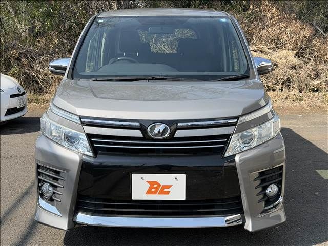 TOYOTA VOXY 2015 Image 31