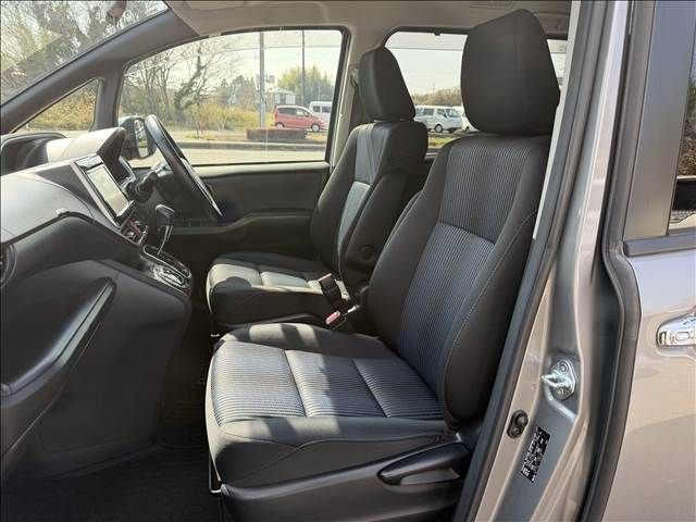 TOYOTA VOXY 2015 Image 31