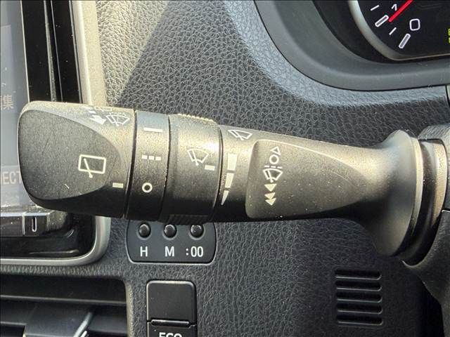 TOYOTA VOXY 2015 Image 31