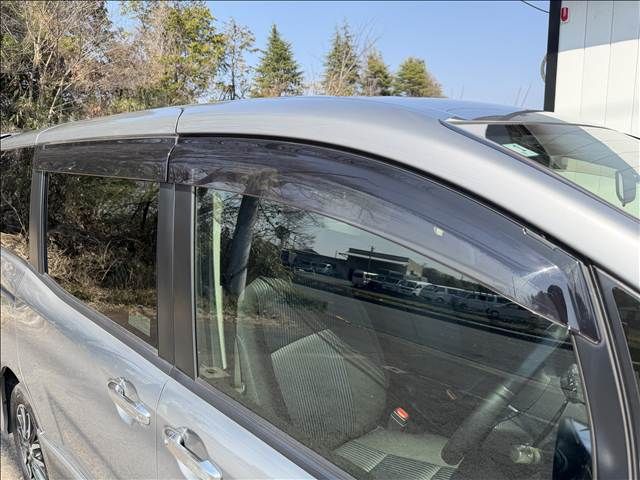 TOYOTA VOXY 2015 Image 31