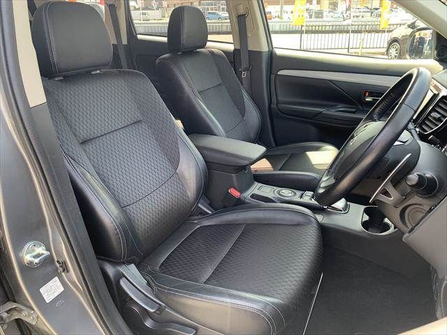 MITSUBISHI OUTLANDER PHEV 2013 Image 31