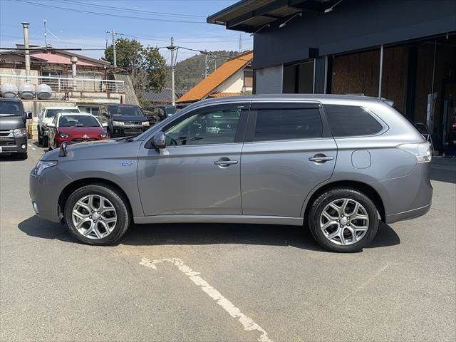 MITSUBISHI OUTLANDER PHEV 2013 Image 31