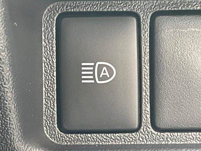 TOYOTA HIACE VAN 4WD 2021 Image 31