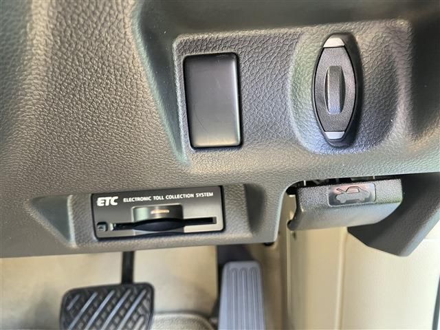 NISSAN SKYLINE 2012 Image 31