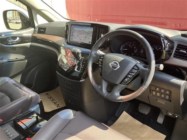 NISSAN ELGRAND 2021 Image 31