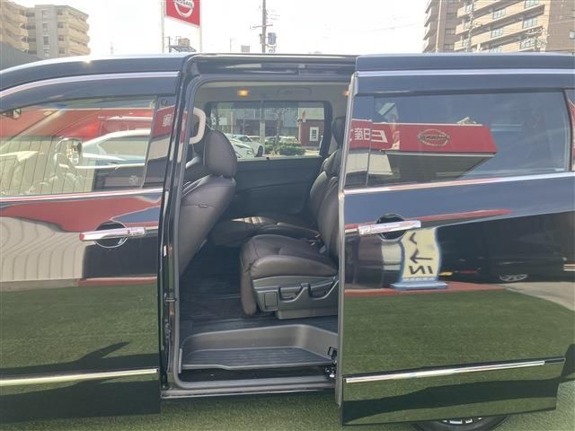 NISSAN ELGRAND 2021 Image 31