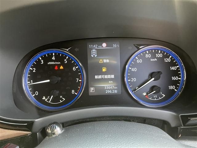 NISSAN ELGRAND 2021 Image 31