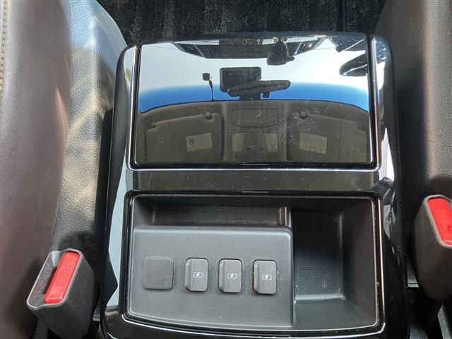 NISSAN ELGRAND 2021 Image 31