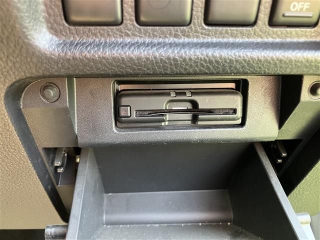 NISSAN ELGRAND 2021 Image 31