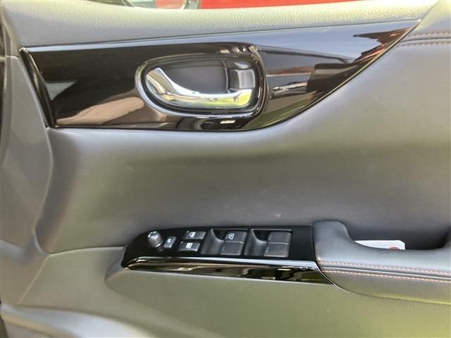 NISSAN ELGRAND 2021 Image 31