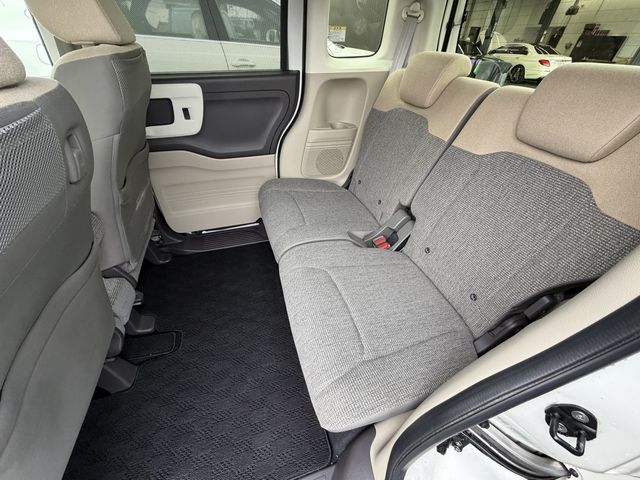 HONDA N BOX 2017 Image 31